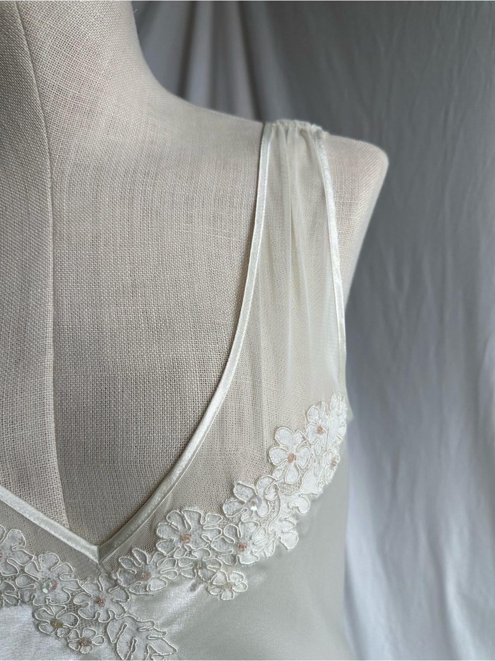 RARE Vintage Oscar de la Renta Pink Label Ivory Satin Chiffon Nightgown Slip - M - Picture 4 of 11
